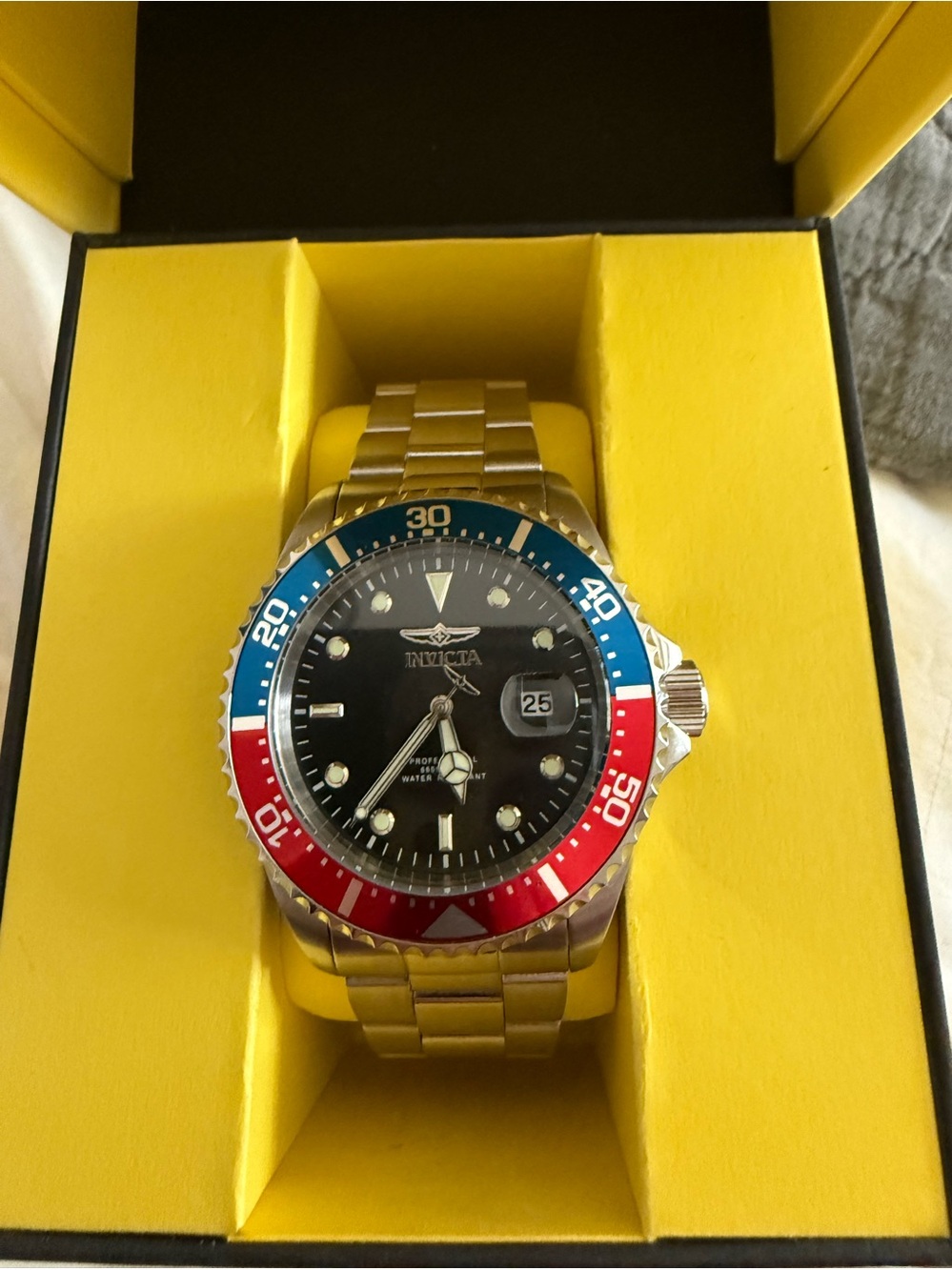 Invicta 23387 watch NIB